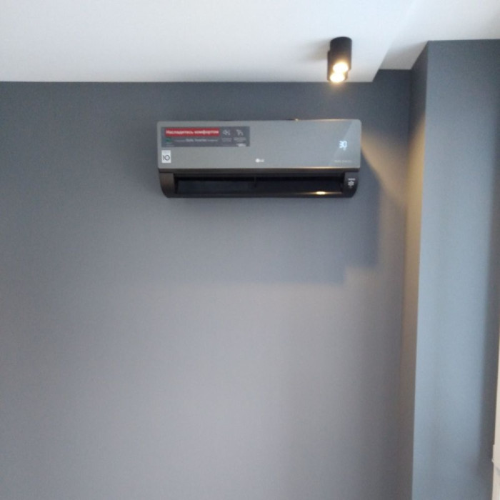 Кондиціонер LG ARTCOOL Mirror Inverter AC09BQ